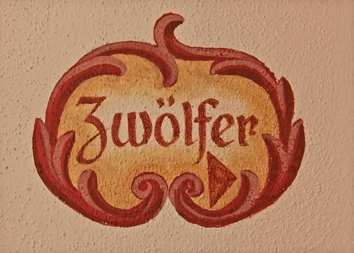 罗斯马里亚酒店 *